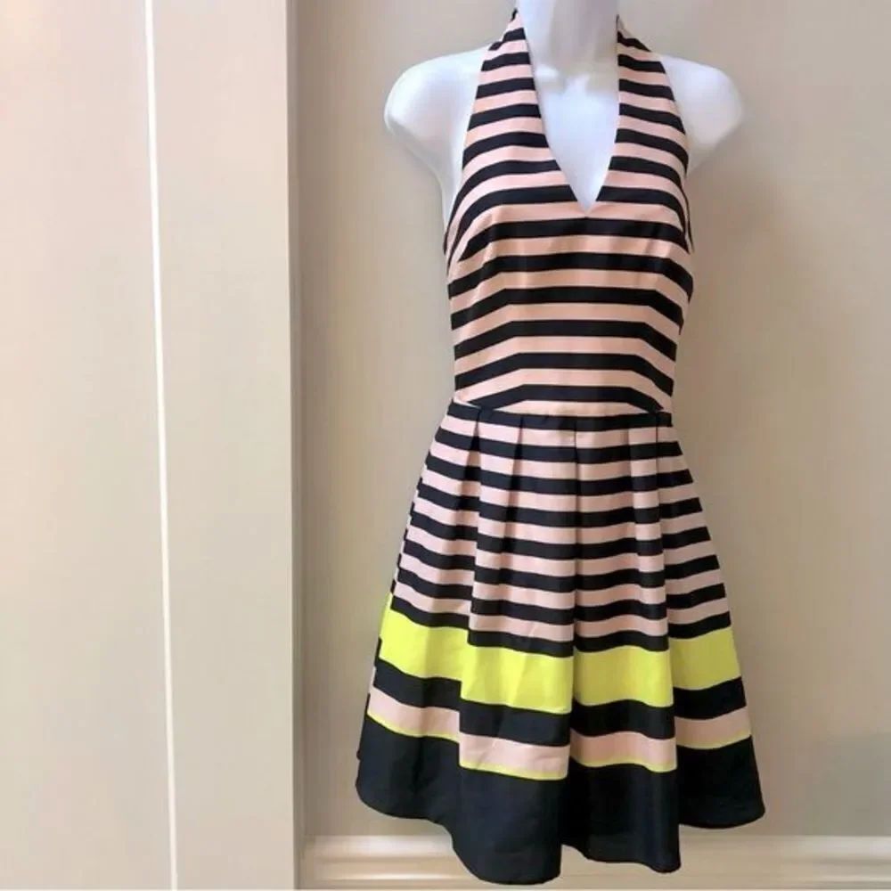 Ted Baker London pink navy halter dress woman’s size 1. Great condition!
